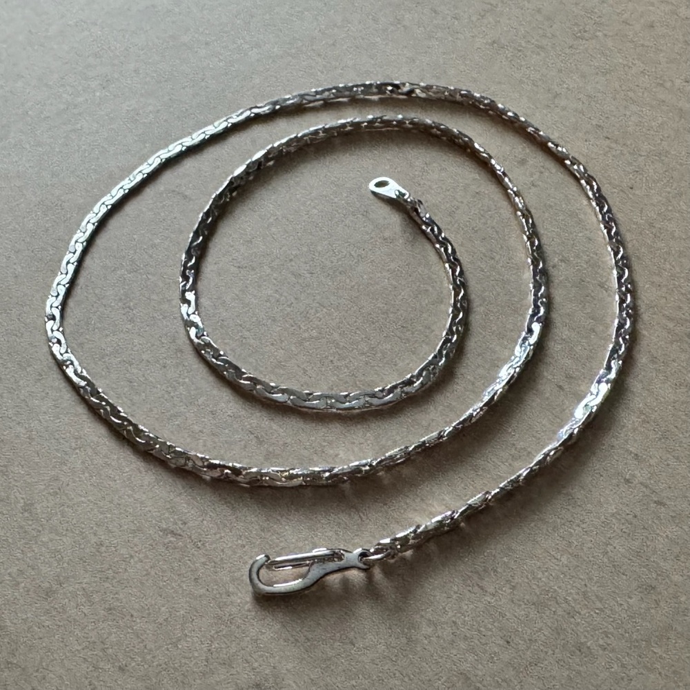 Vintage Silver-Tone Rope Chain Necklace w/ Unique Pinch Clasp - 16”